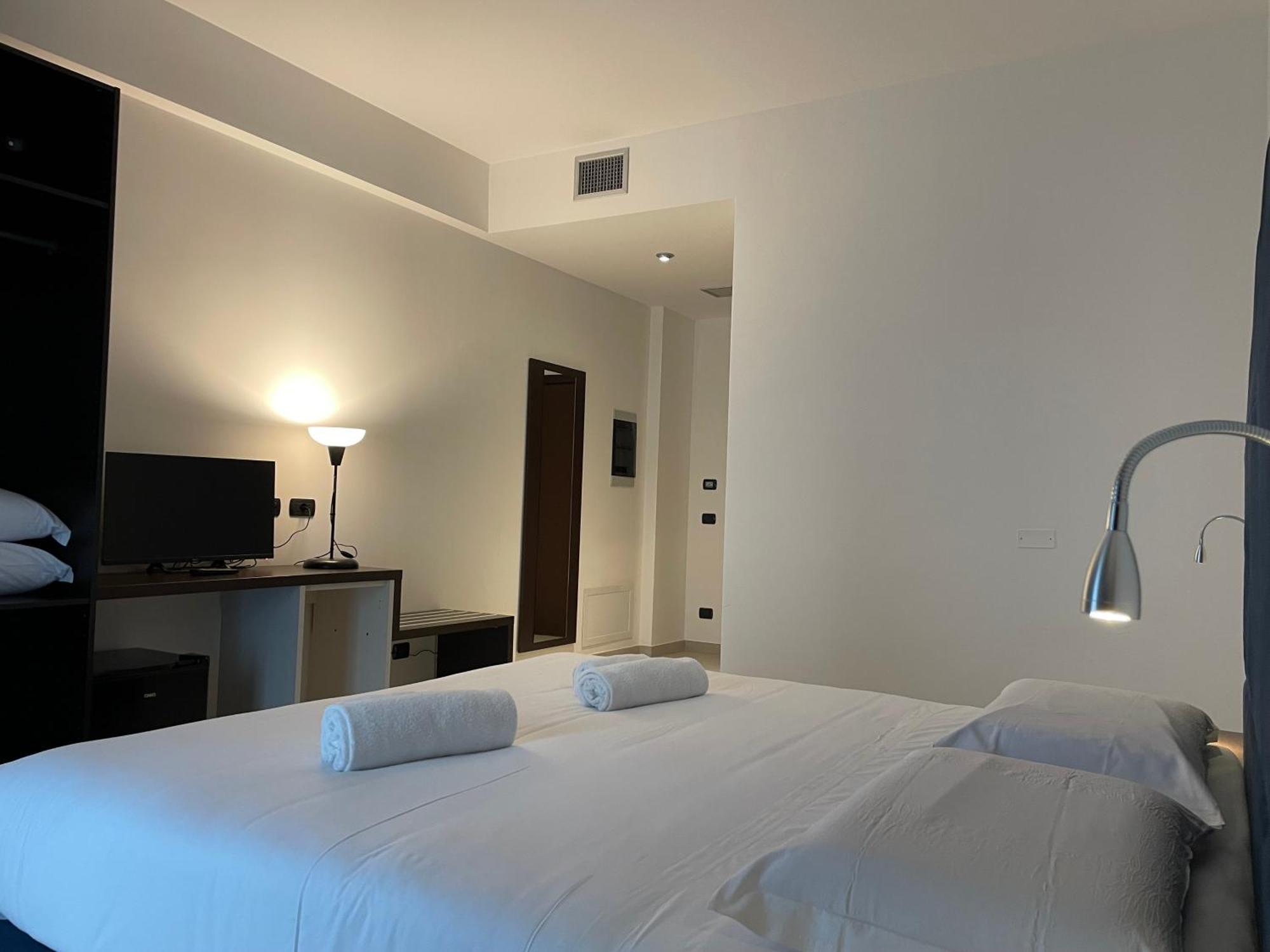 Maestrale Resort Hotel - Grosseto Exteriör bild