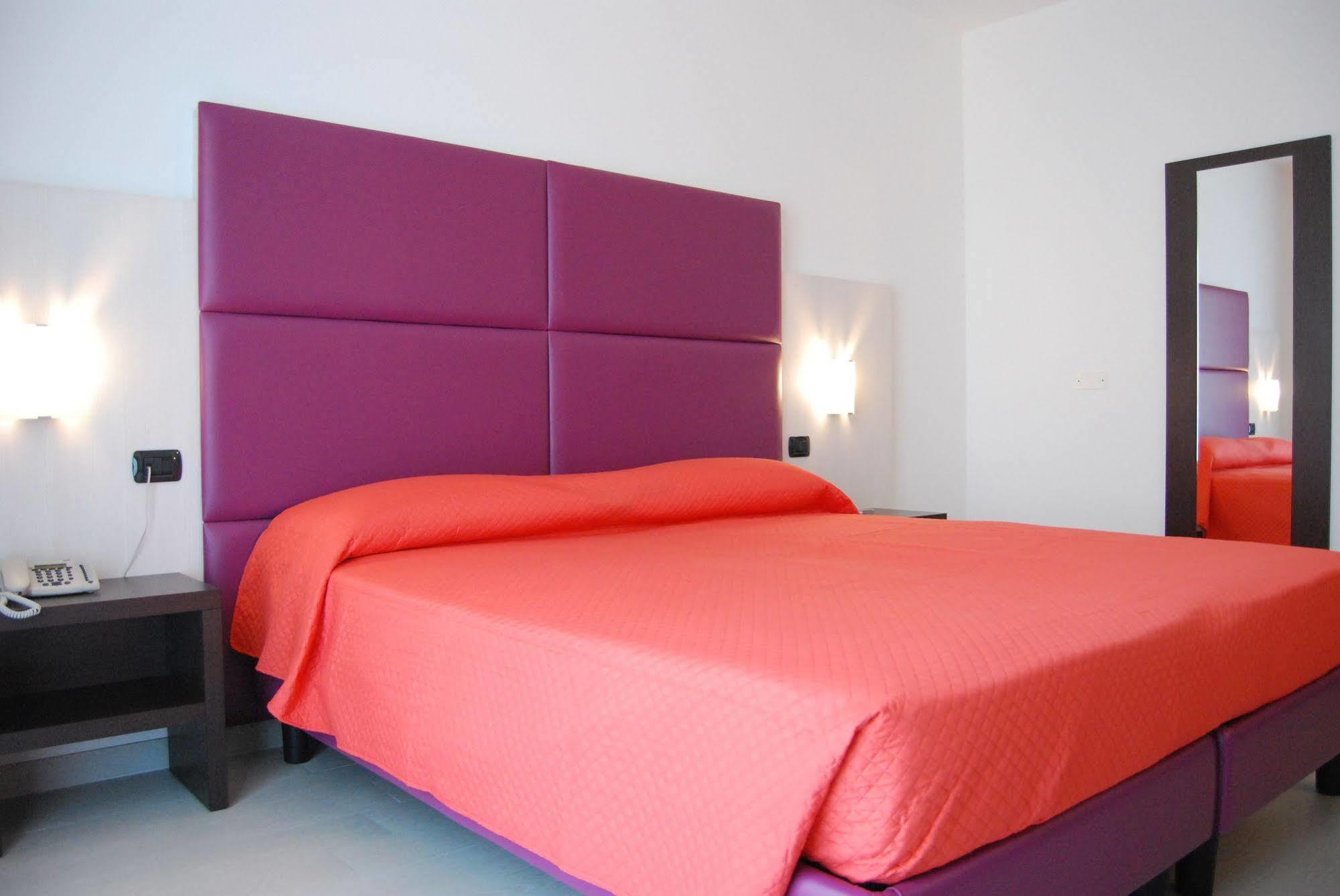 Maestrale Resort Hotel - Grosseto Exteriör bild