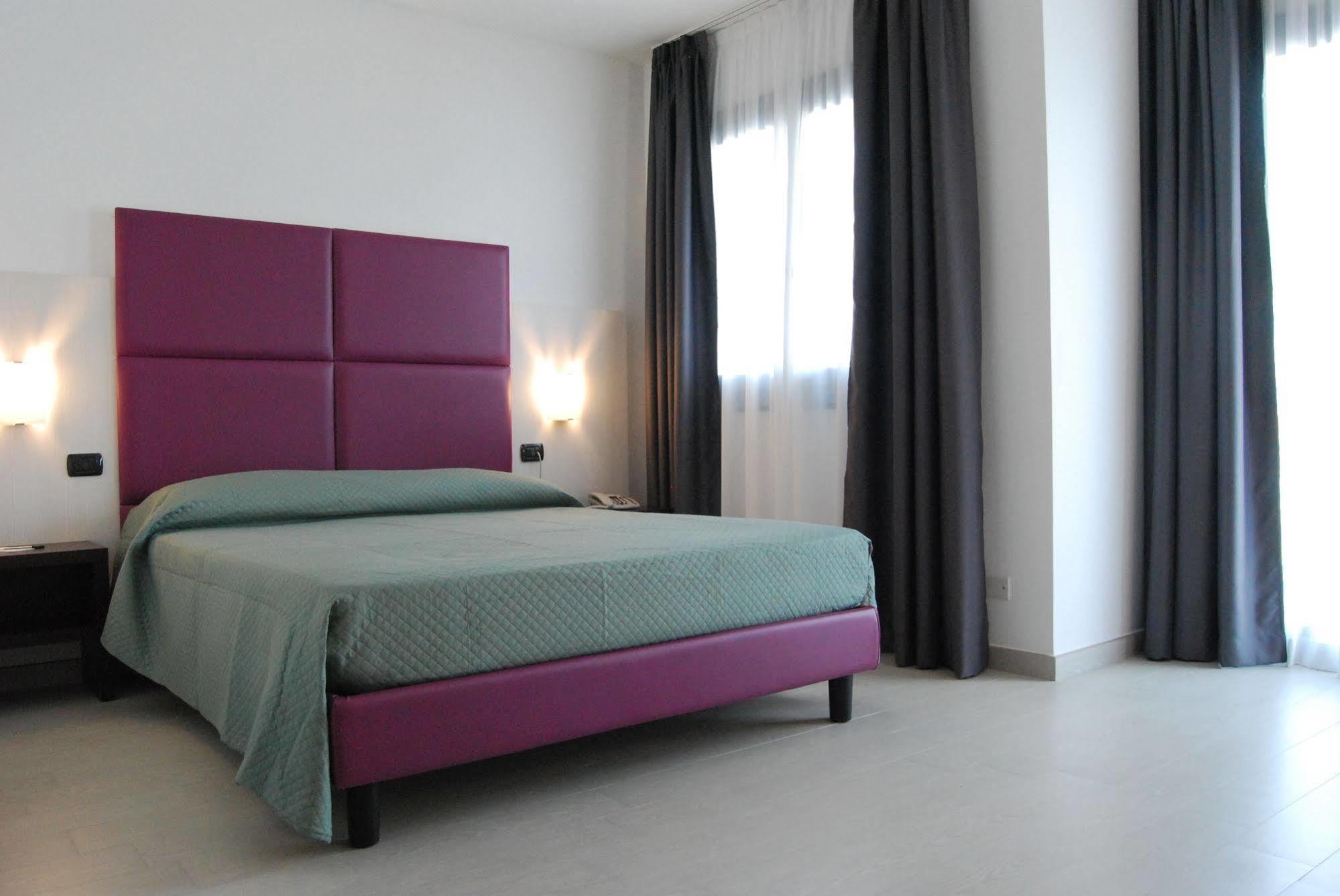 Maestrale Resort Hotel - Grosseto Exteriör bild