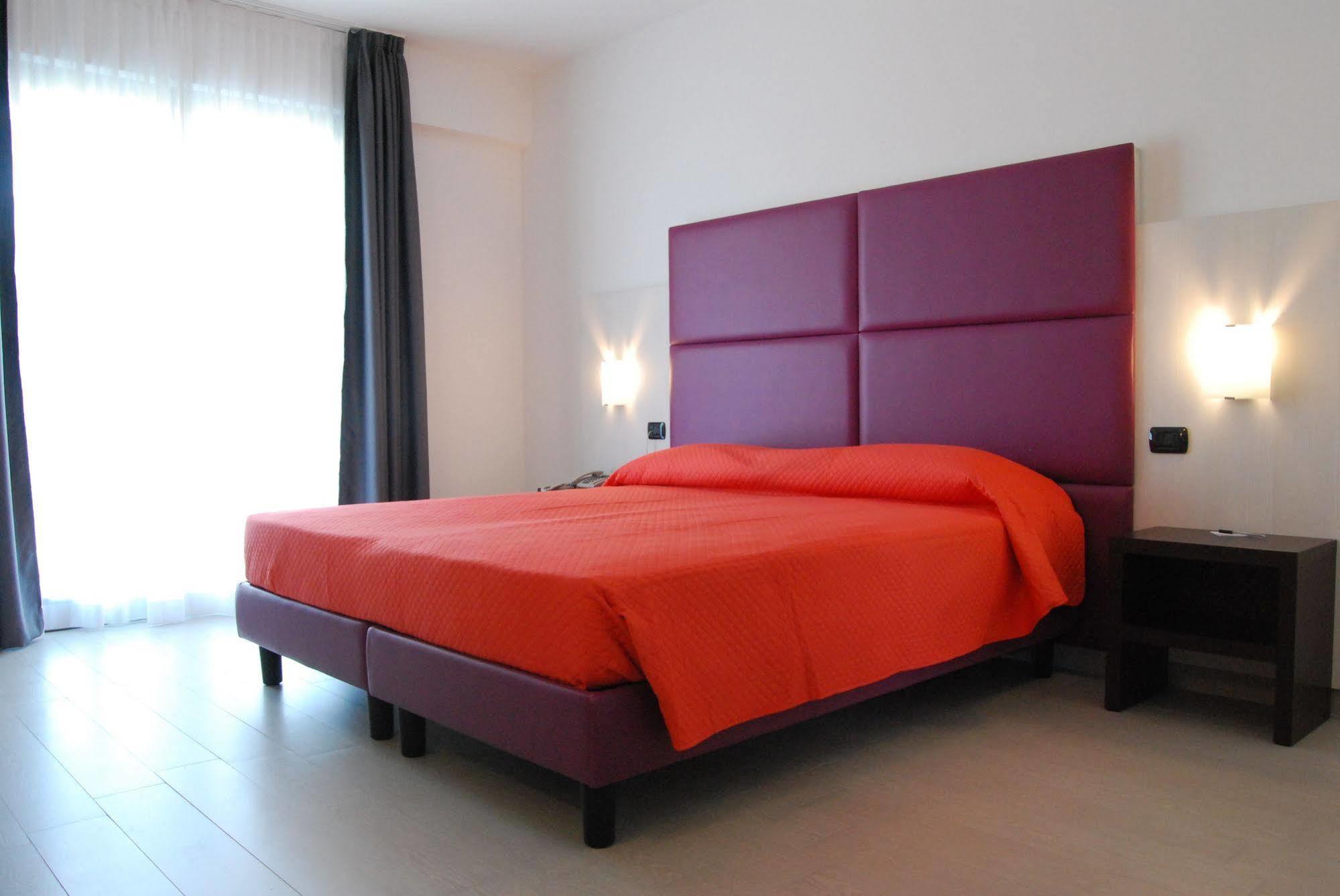 Maestrale Resort Hotel - Grosseto Exteriör bild