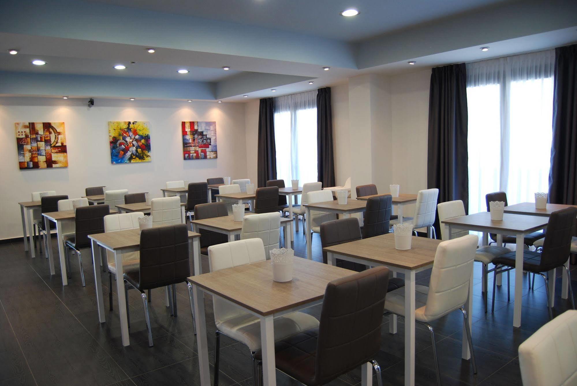 Maestrale Resort Hotel - Grosseto Exteriör bild